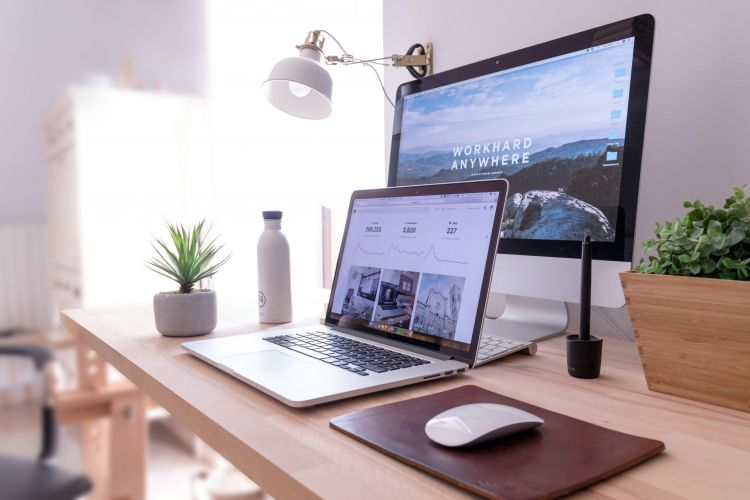 Webdesign Mannheim Arbeitsplatz